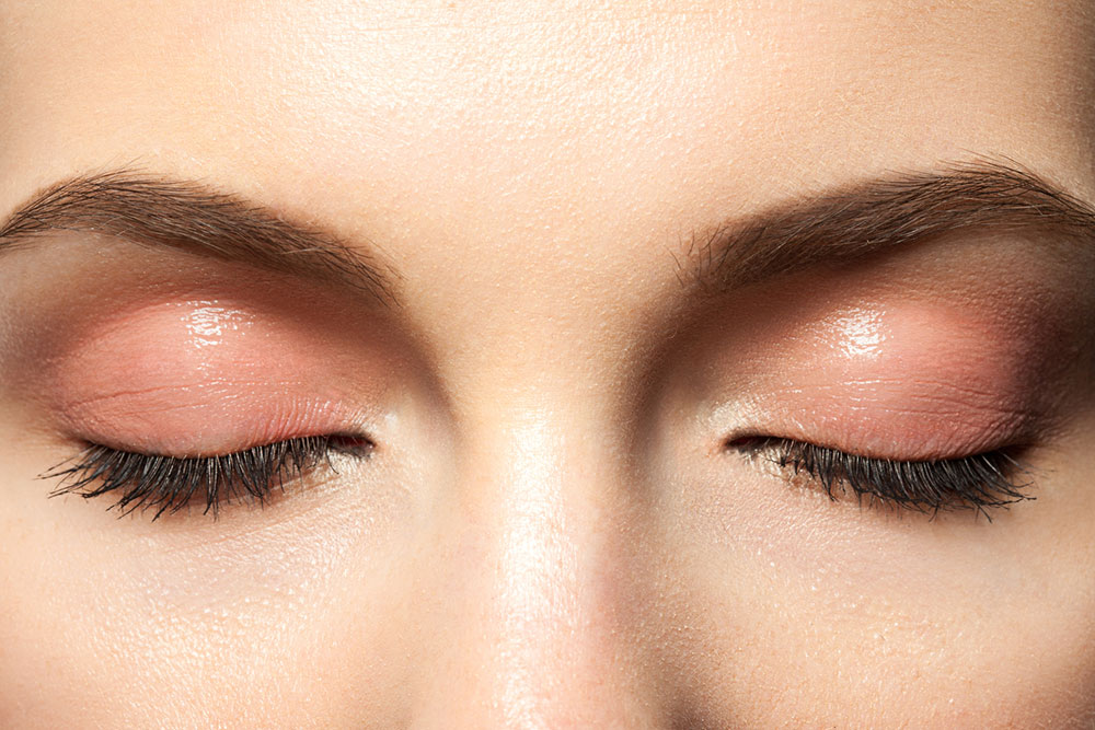 Pros and cons of a lash & brow enhancer