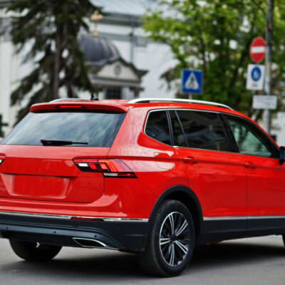Top 5 Cars That Can Drive Themselves