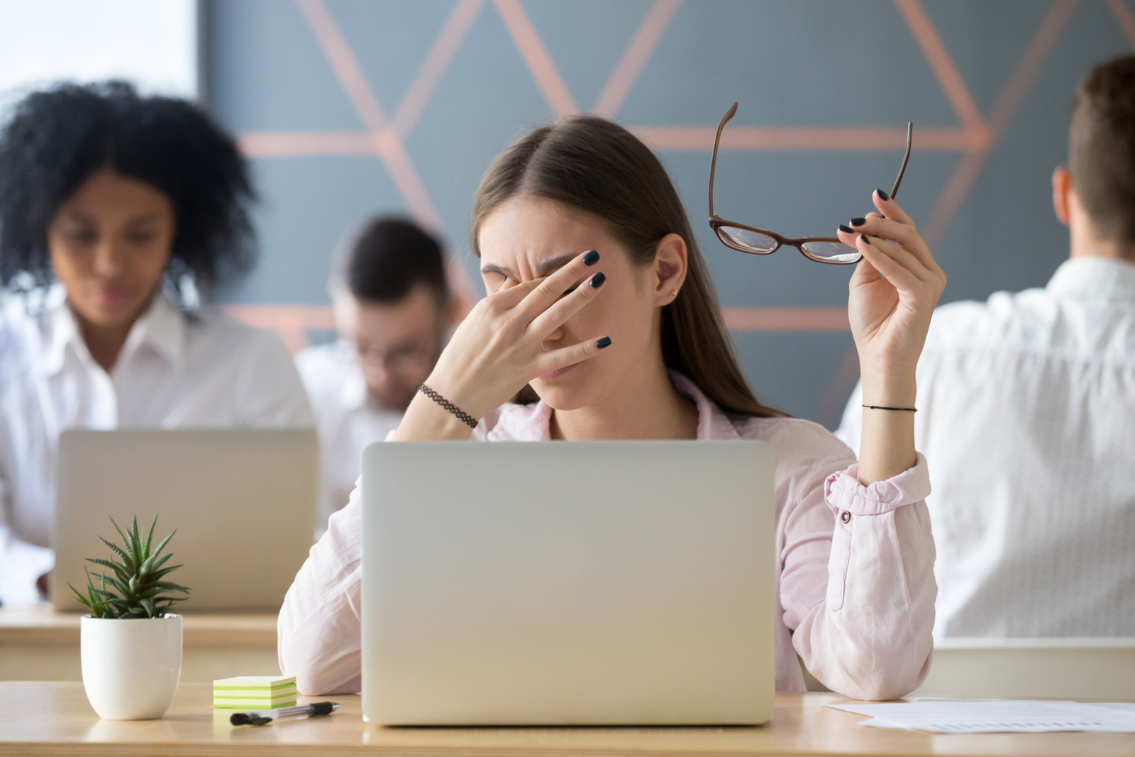 The Most Effective Natural and Medicated Treatments for Dry Eyes